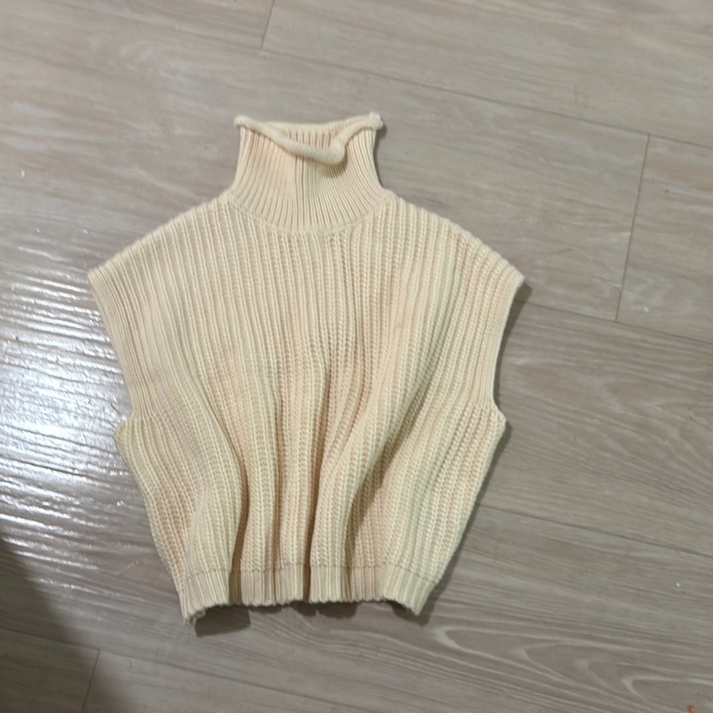 Cream Turtleneck Sleeveless Sweater